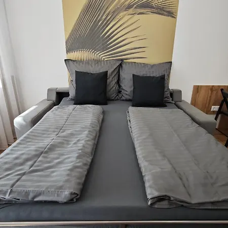 Exclusive Apartment *